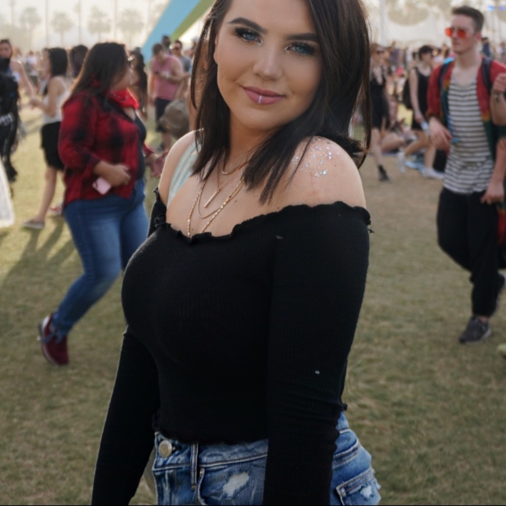 black off the shoulder crop top